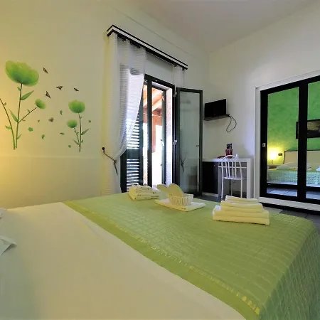 מלון Alba Chiara Sant'andrea Salento 3*