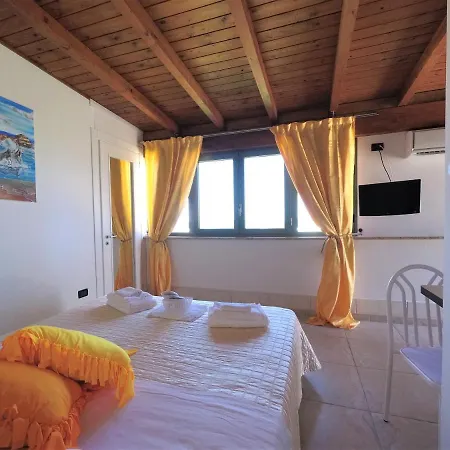 Alba Chiara Sant'andrea Salento 3* סנט'אנדראה